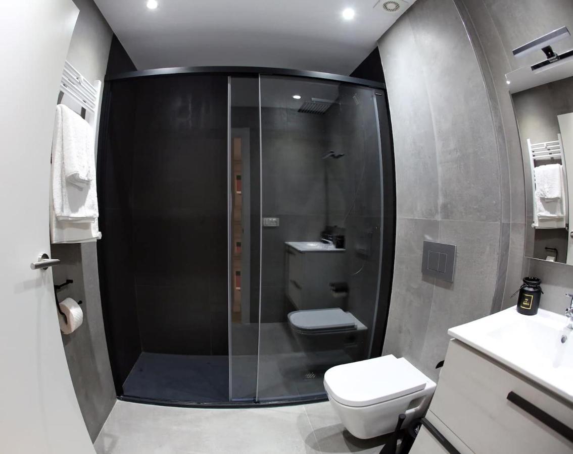 Piso Reformado A 2 Min Del Casco Viejo Con Garaje Gratis Bilbau Exterior foto