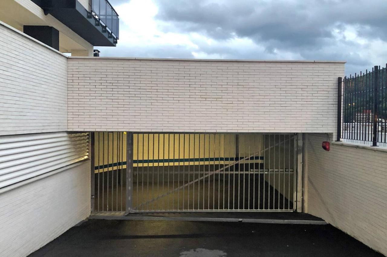 Piso Reformado A 2 Min Del Casco Viejo Con Garaje Gratis Bilbau Exterior foto